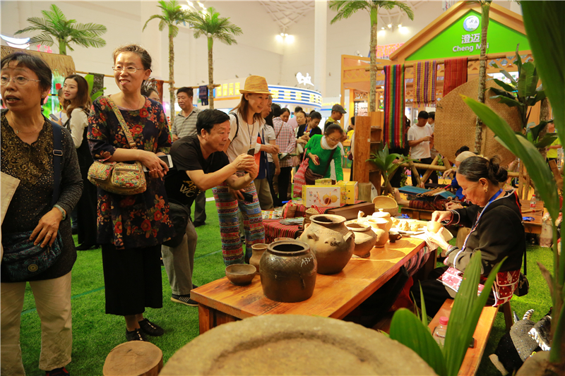 3、檳榔谷參展2019海南休博會 文化特色加深海南印象